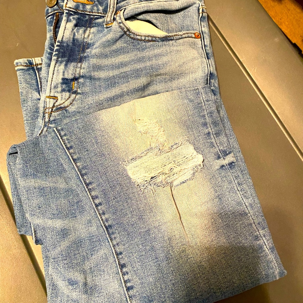 Men’s American Eagle Outfitters Distressed Next level air flex jeans.